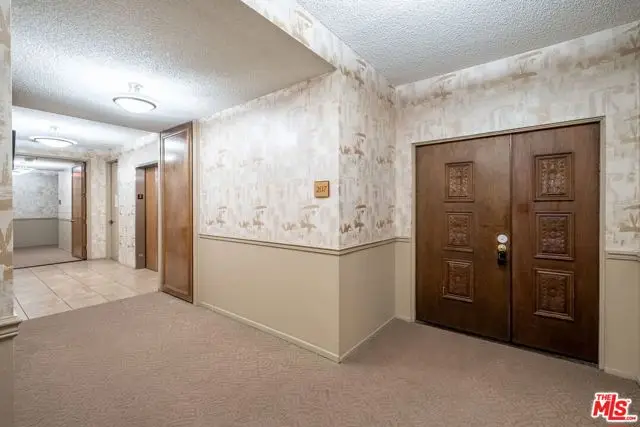 17140 Burbank Boulevard #207, Encino, CA 91316 - #2