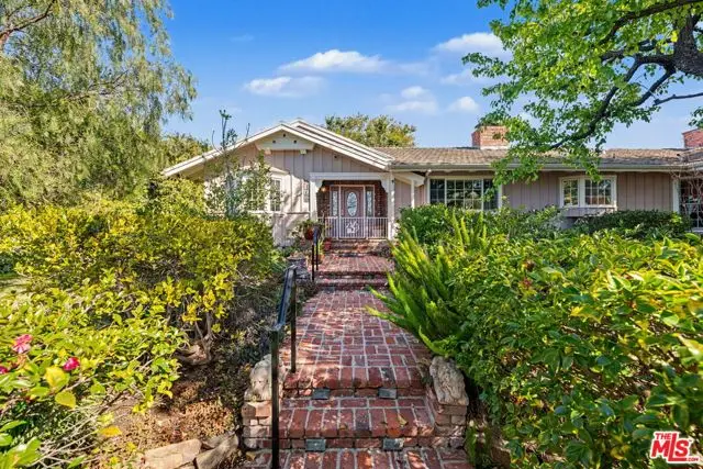 4780 Vista De Oro Avenue, Woodland Hills, CA 91364 - #3