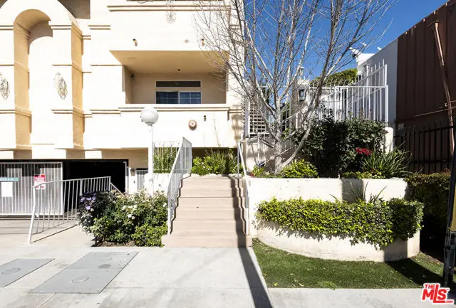 13801 Oxnard Street #206, Van Nuys, CA 91401 - #1