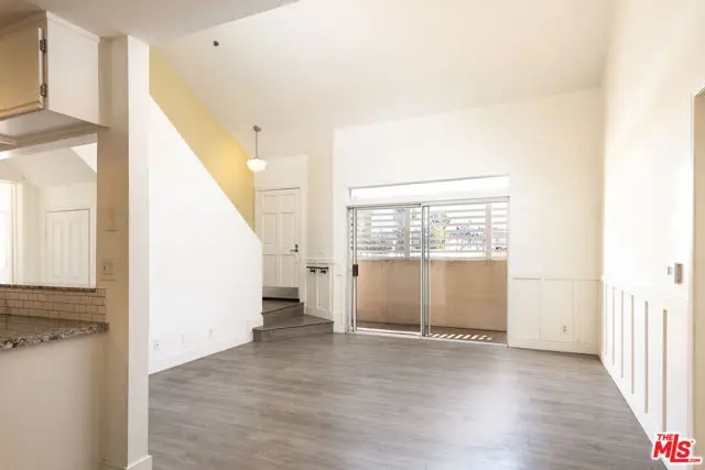 13801 Oxnard Street #206, Van Nuys, CA 91401 - #2