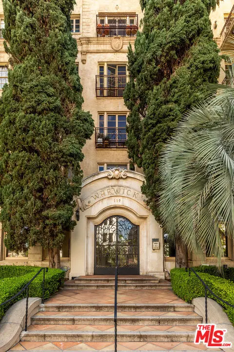 109 N Sycamore Avenue #102, Los Angeles, CA 90036 - #2