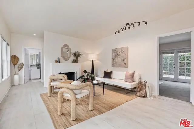 215 Entrada Drive, Santa Monica, CA 90402 - #1