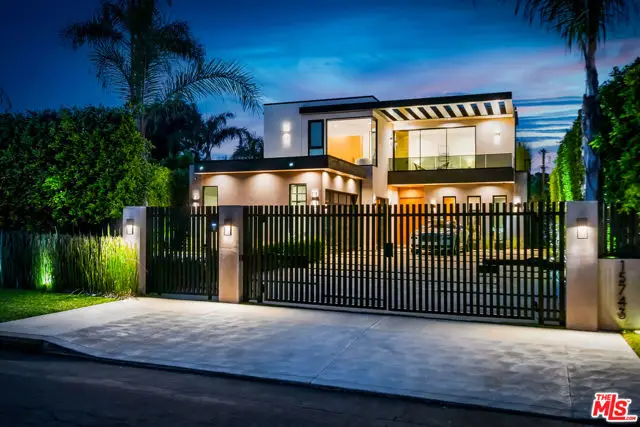 15743 Hesby Street, Encino, CA 91436 - #2