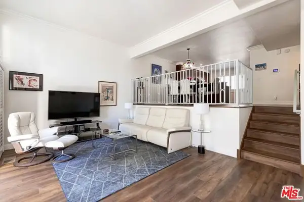 6263 Randi Avenue, Woodland Hills (los Angeles), CA 91367