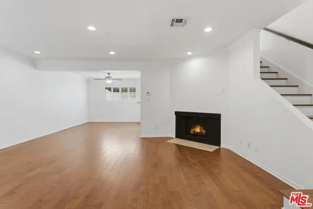 18550 Hatteras Street #45, Tarzana, CA 91356 - #3