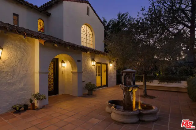 4426 Cromwell Avenue, Los Angeles, CA 90027 - #2