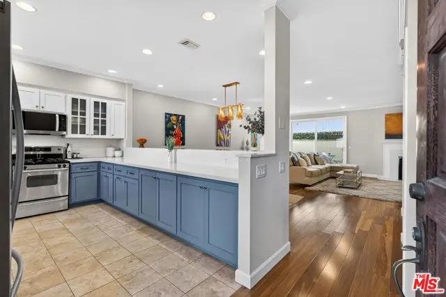 928 11th Street #2, Santa Monica, CA 90403 - #2