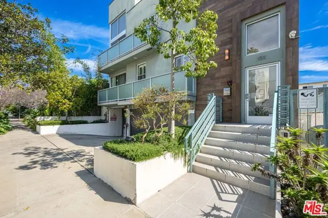 108 S Croft Avenue #102, Los Angeles, CA 90048 - #3