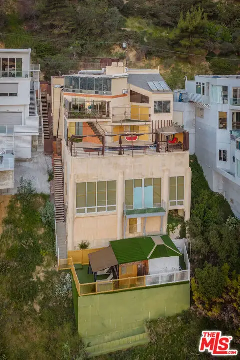 2189 Sunset Plaza Drive, West Hollywood, CA 90069 - #2