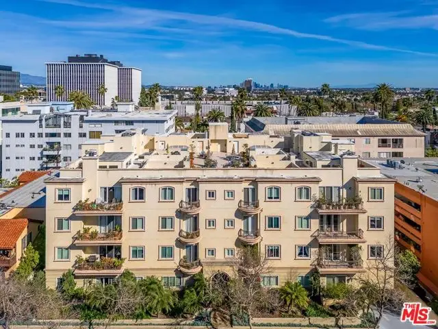 132 S Maple Drive #101, Beverly Hills, CA 90212 - #3
