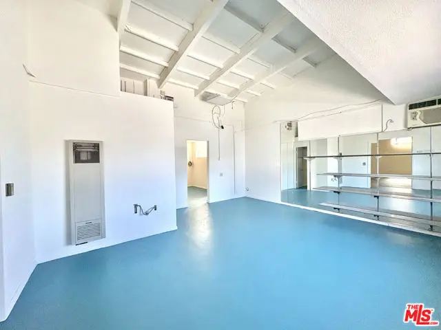 6041 Cleon Avenue, North Hollywood, CA 91606 - #2
