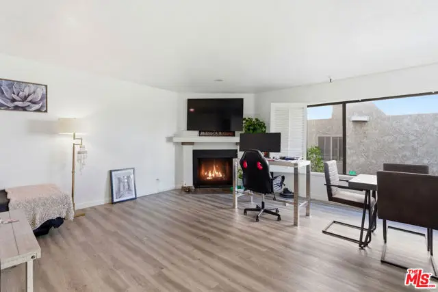 4551 Kester Avenue #1, Sherman Oaks, CA 91403 - #3