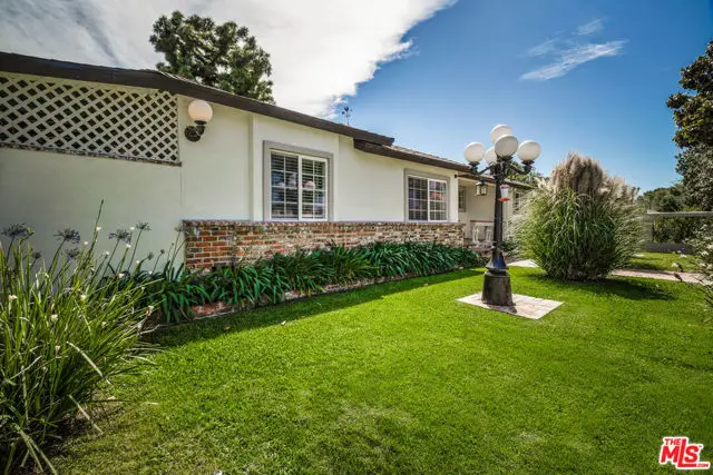 19120 Hartland Street, Reseda, CA 91335 - #3