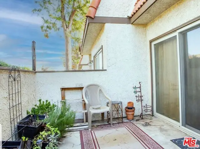 27656 Ironstone Drive #2, Santa Clarita, CA 91387 - #3