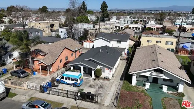 1049 W 61st Street, Los Angeles, CA 90044 - #3