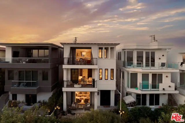 461 26th Street, Manhattan Beach, CA 90266 - #1