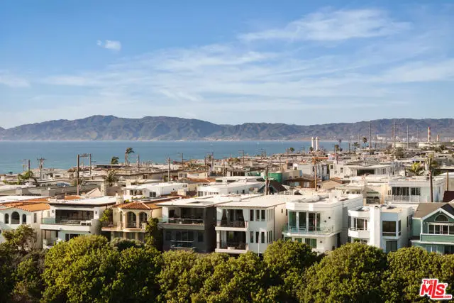 461 26th Street, Manhattan Beach, CA 90266 - #2