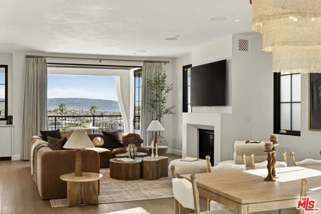 461 26th Street, Manhattan Beach, CA 90266 - #3