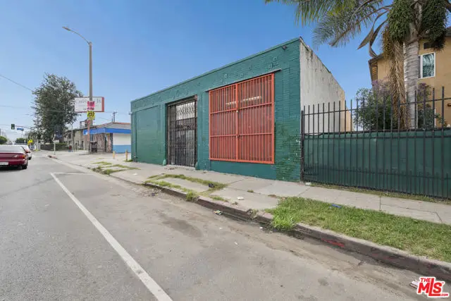 6215 S San Pedro Street, Los Angeles, CA 90003 - #2