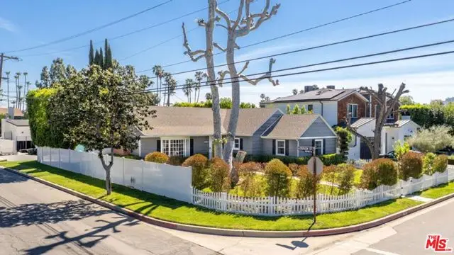 4954 Mammoth Avenue, Sherman Oaks, CA 91423 - #3