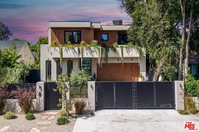 13221 Hesby Street, Sherman Oaks, CA 91423 - #2