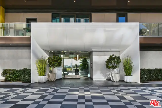 8420 W Sunset Boulevard #403, West Hollywood, CA 90069 - #3