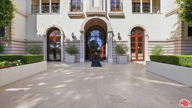 9249 Burton Way #406, Beverly Hills, CA 90210 - #3