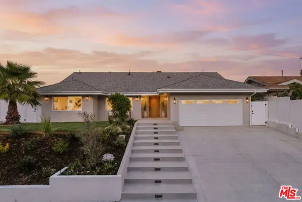 880 Teakwood Road, Los Angeles, CA 90049