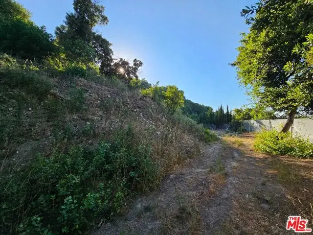 13388 Newcomb Drive, Sherman Oaks, CA 91423 - #1