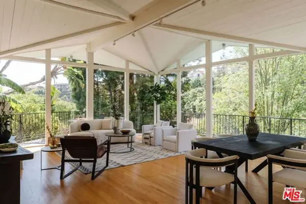 7229 Senalda Road, Los Angeles, CA 90068