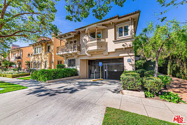 143 N Arnaz Drive #106, Beverly Hills, CA 90211 - #2