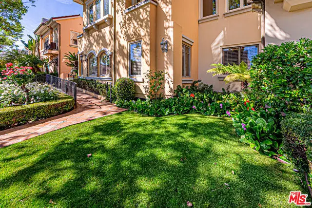 143 N Arnaz Drive #106, Beverly Hills, CA 90211 - #3