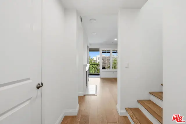 5625 Crescent Parkway #301, Los Angeles, CA 90094 - #2