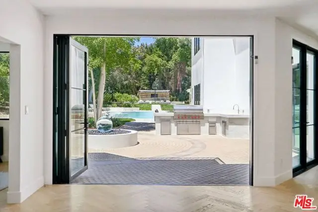 4261 Temma Court, Calabasas, CA 91302 - #3