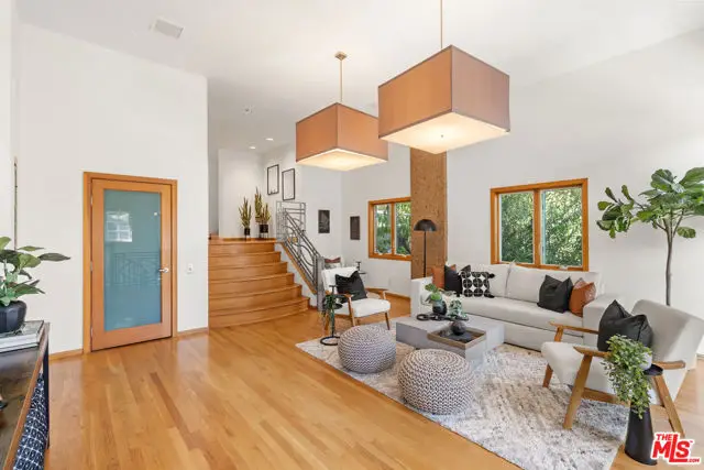 8781 Lookout Mountain Avenue, Los Angeles, CA 90046 - #2