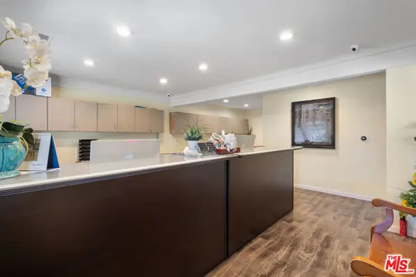 1611 6th Avenue, Los Angeles, CA 90019