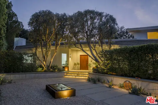 3833 Hayvenhurst Drive, Encino, CA 91436 - #2