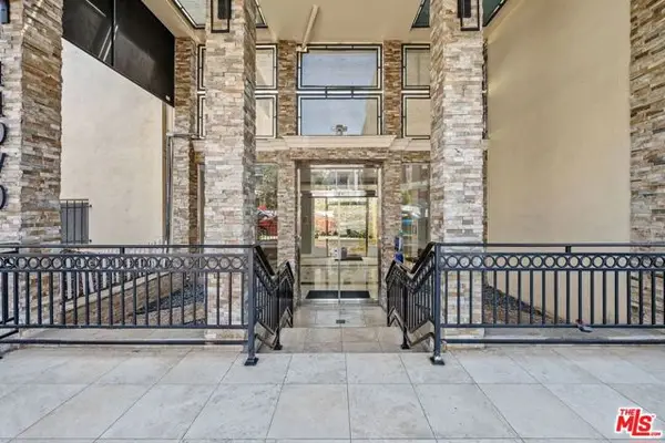 11970 Montana Avenue #102, Los Angeles, CA 90049