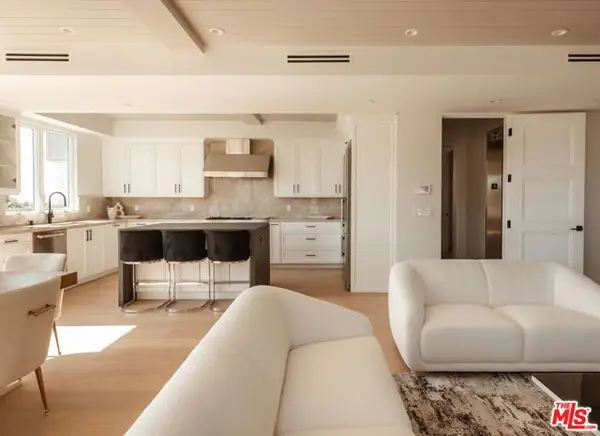 10725 Ashton Avenue #101, Los Angeles, CA 90024