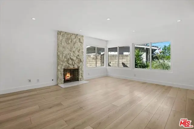 4810 Rosa Road, Woodland Hills, CA 91364 - #3