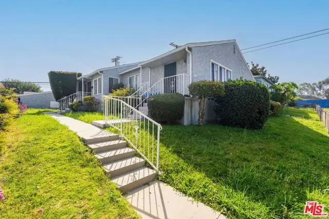 9506 S Manhattan Place, Los Angeles, CA 90047 - #2