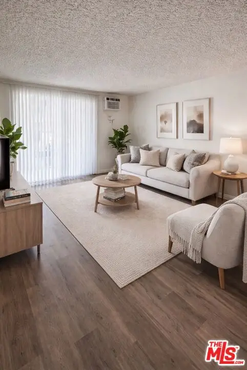 8649 Sunland Boulevard #21, Sun Valley (los Angeles), CA 91352