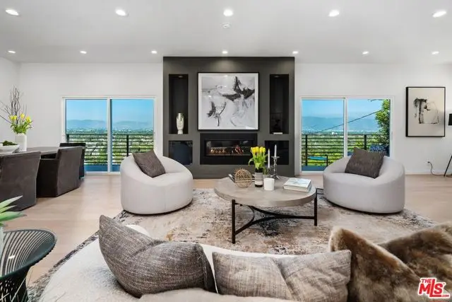 11725 Laurelwood Drive, Studio City, CA 91604 - #3