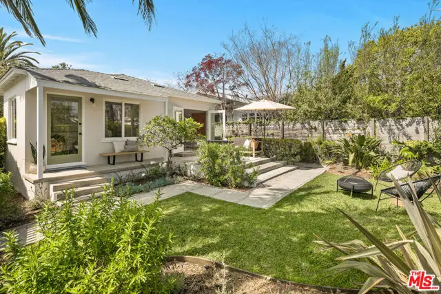 2477 Walnut Avenue, Venice, CA 90291 - #1