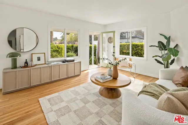 2477 Walnut Avenue, Venice, CA 90291 - #3