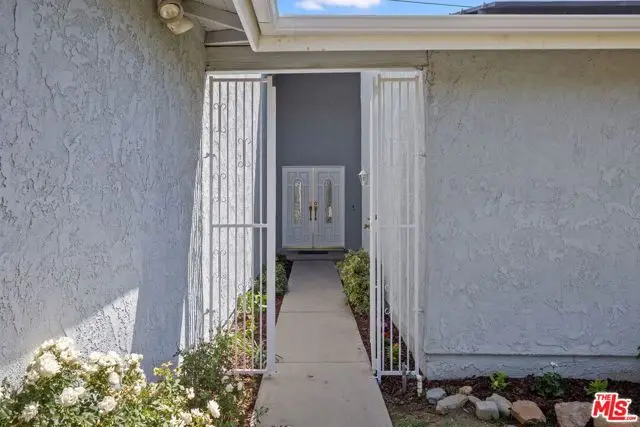 12622 Amboy Avenue, San Fernando Valley, CA 91342 - #3