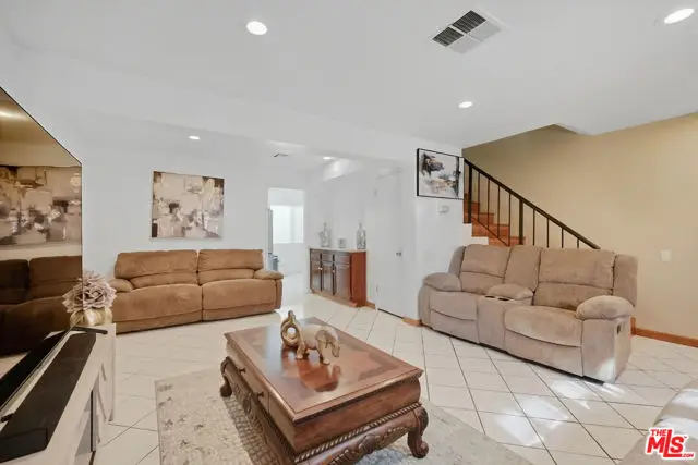 7422 Hazeltine Avenue #3, Van Nuys, CA 91405 - #2