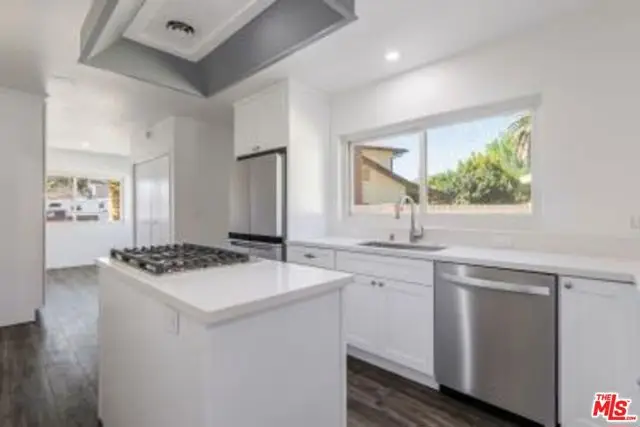 6723 Bianca Avenue, Van Nuys, CA 91406 - #2