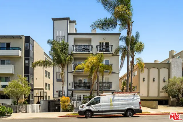 11826 Dorothy Street #401, Los Angeles, CA 90049 - #3