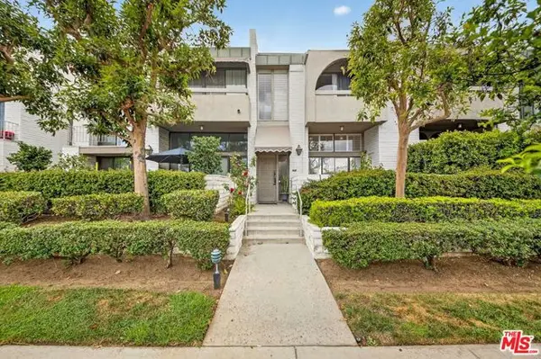 5305 White Oak Avenue #F, Encino (los Angeles), CA 91316